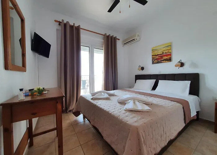 Apartamento Pefko Néos Marmarás